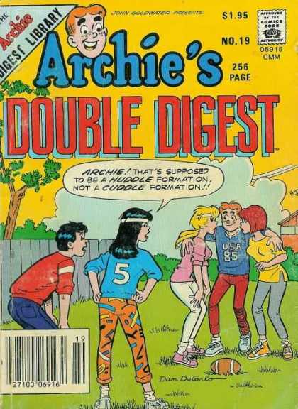 Archie's Double Digest 19 - Betty - Veronica - Football Game - Football Jerseys - Football In The Grass
