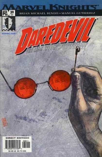 Daredevil (1998) 39 - Sunglasses - Reflection - Hand - Shadowy - Gray - Alex Maleev