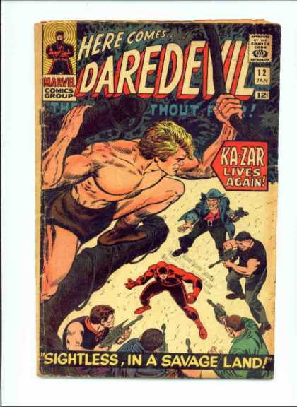 Daredevil 12 - Superhero - Here Comes - Approved By Comics Code - Marvel Comics Group - Gun
