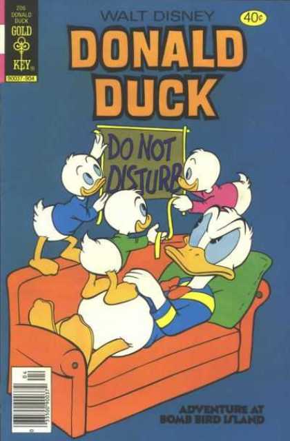 Donald Duck 206 - Gold Key - Do Not Disturb - Adventure At Bomb Bird Island - Pillow - Board