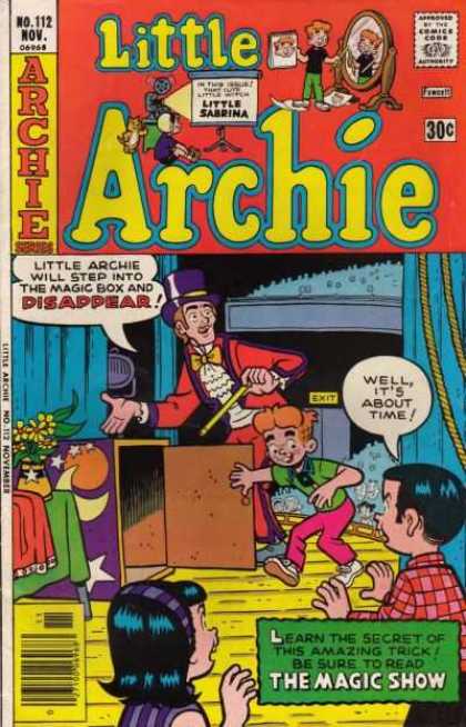 Little Archie 112 - Magician - Box - Wand - Stage - Crowd
