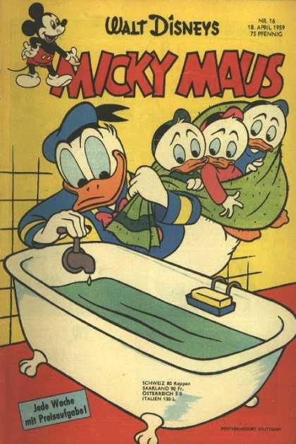 Micky Maus 174 - Bathtub - Water - Bathroom - Soap - Towel