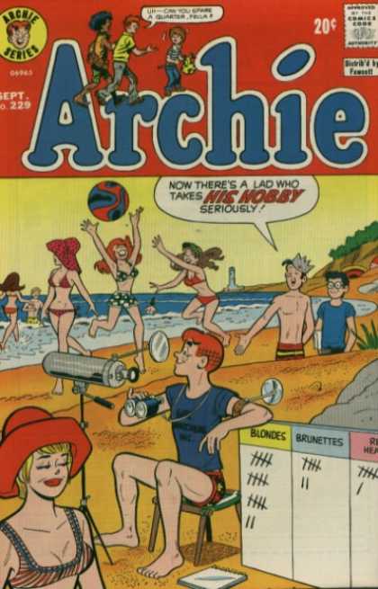 Archie 229 - Seashore - People - Ball - Telescope - Board