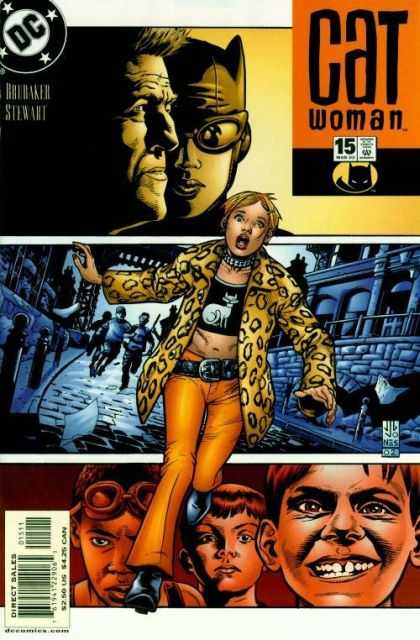 Catwoman (2001) 15 - Dc Comics - Fleeing - Woman - City Streets - Teenagers