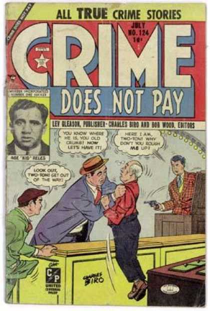 Crime Does Not Pay 124 - Gun - Crime Stories - Men Suits - Does Not Pay - Elderly Man