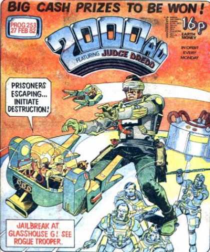 Judge Dredd - 2000 AD 253 - Futuristic - Machines - Destruction - Metal - Escaping