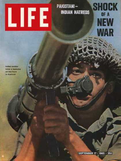 Life - Indian soldier wields bazooka in Kashmir